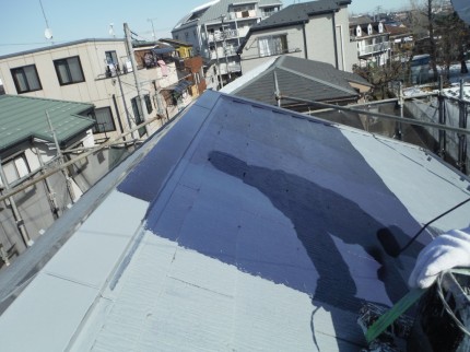 仕上げの色で中塗り工程開始です。青く見えmスが乾いてくるとクロっぽく変化してきます。 11e2632f6e79e8e9f2b75cd9a70bd512