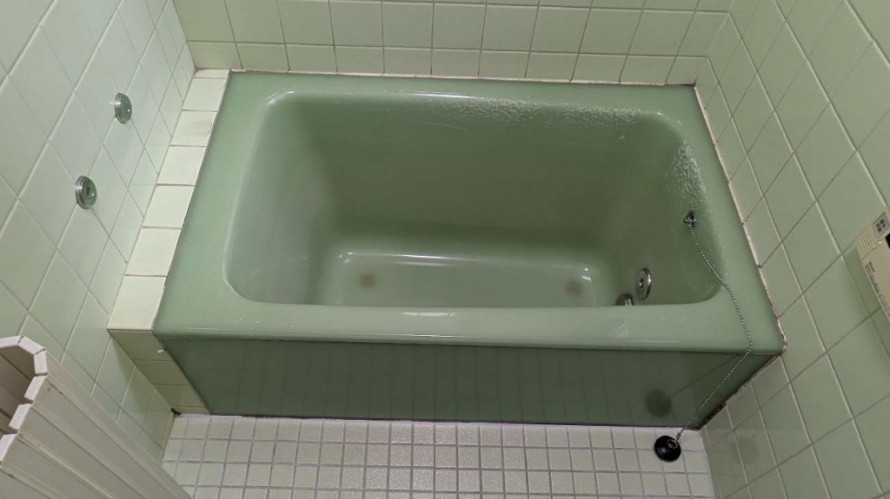 浴槽表面のざらつきや白っぽく見える状態
