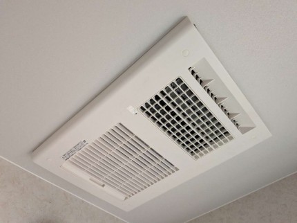 交換後の浴室暖房機