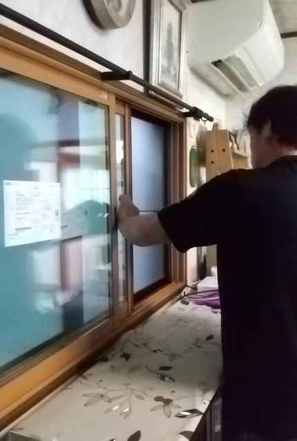 内窓取付の様子 内窓取付の様子