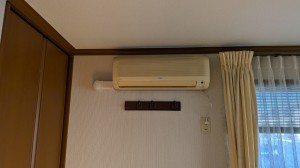 交換前のエアコン 交換前のエアコン