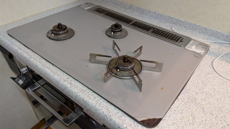 交換前のビルトインコンロ