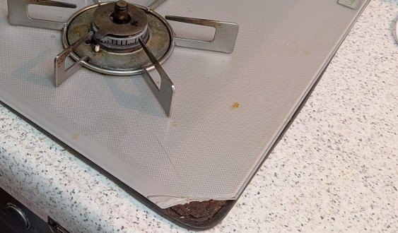 ガラストップが破損