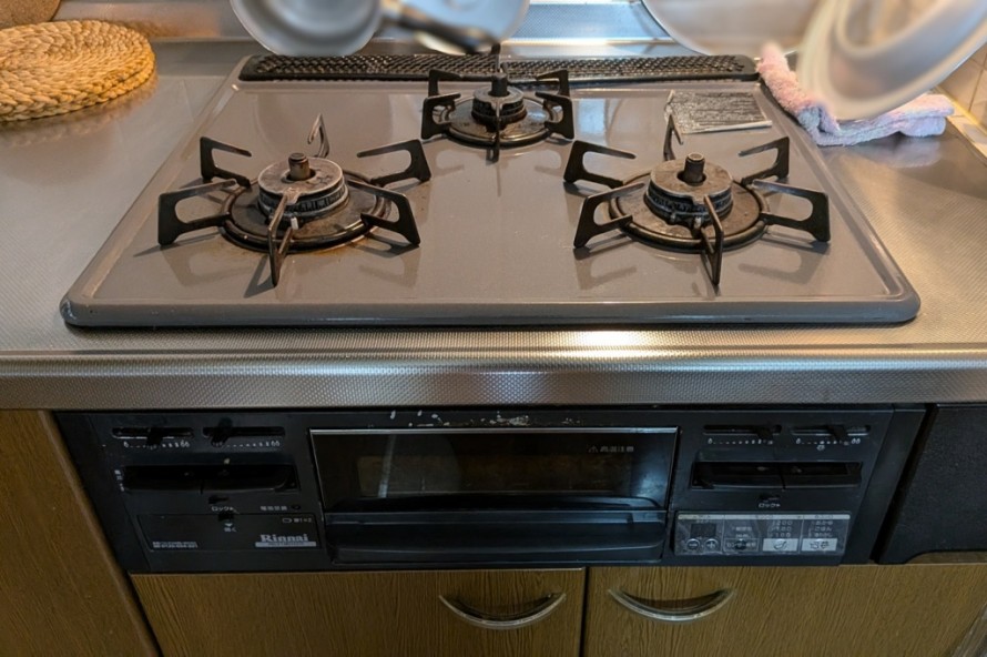 交換前のメタルトップコンロ