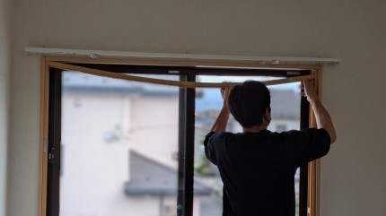 内窓の枠を仮置き