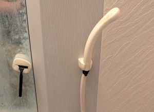 シャワーヘッドとホースの付け根から水漏れ シャワーヘッドとホースの付け根から水漏れ