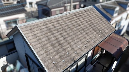 屋根全体のドローン撮影画像